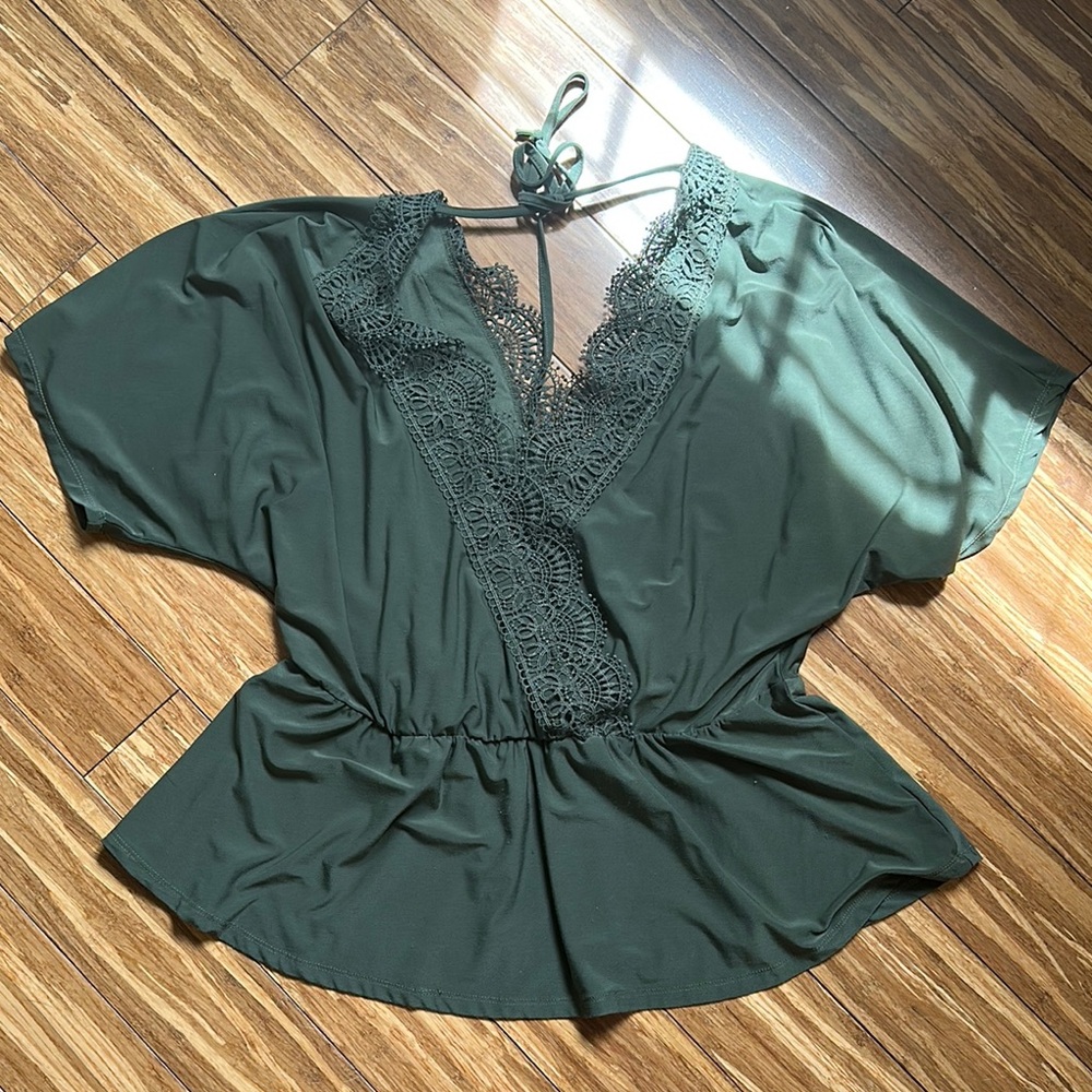 Buckle Green Dolman Sleeve Peplum Blouse